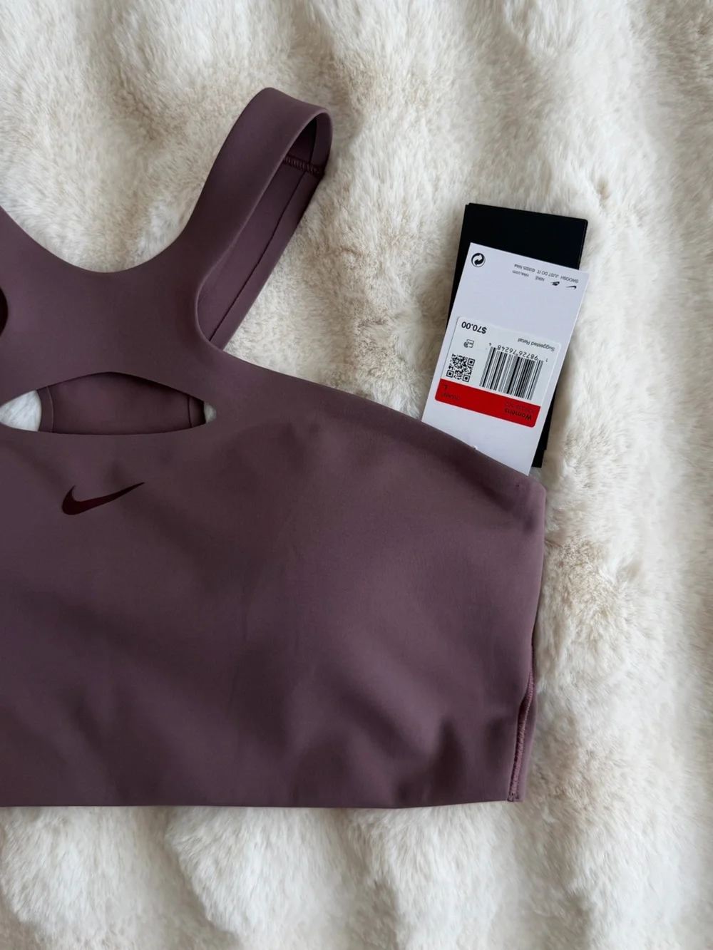 🆕 Nike Universa - Size L.
